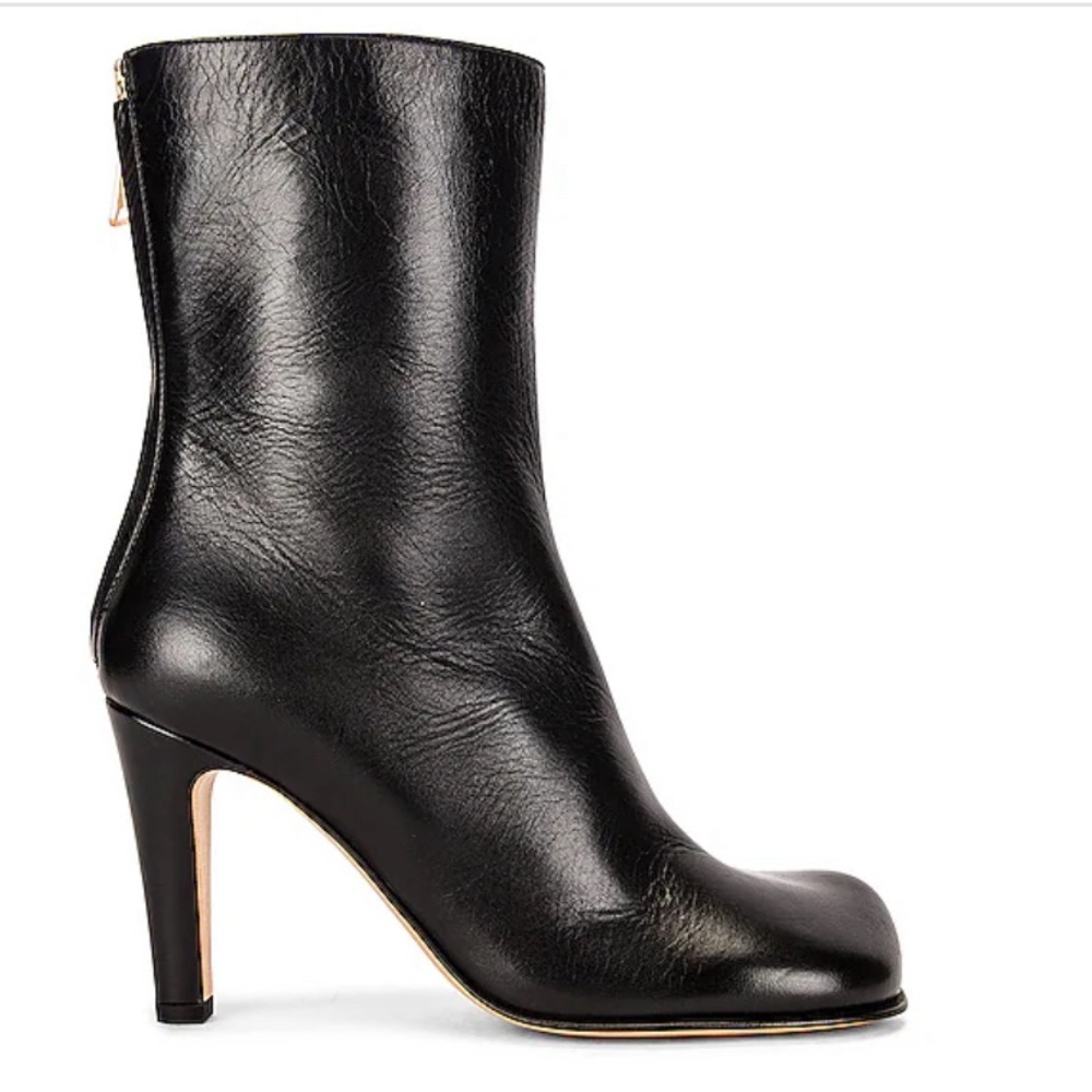 Bottega Venetta Bloc Round Toe Boots
